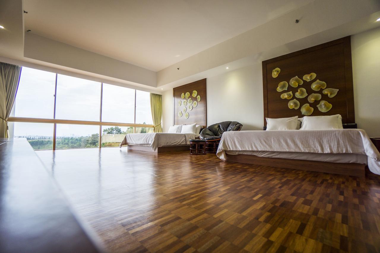 Austin Heights Golf & Hotel Resort Johor Bahru Exteriör bild