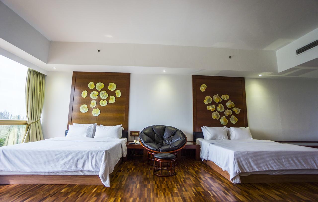 Austin Heights Golf & Hotel Resort Johor Bahru Exteriör bild